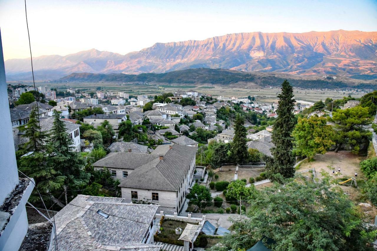Hotel Sofra Gjirokastër Екстериор снимка