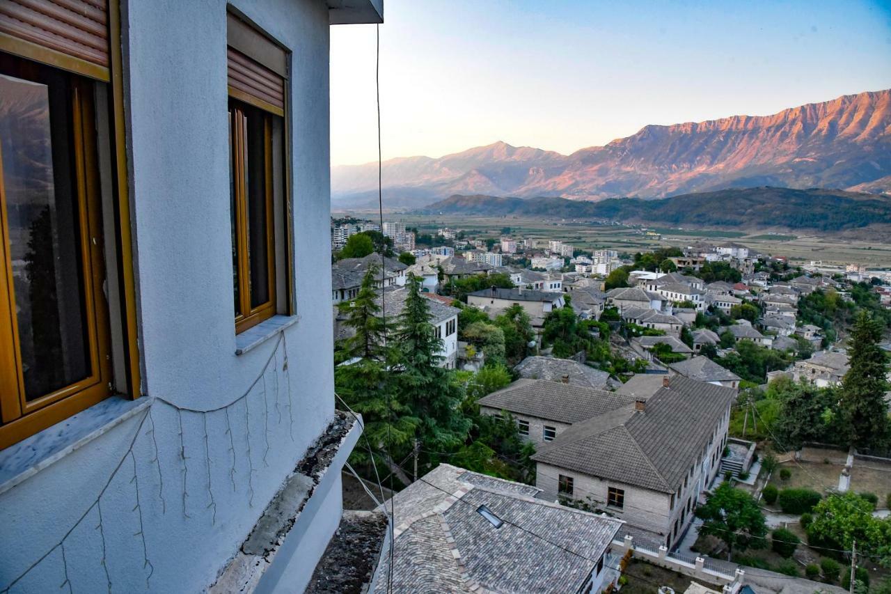 Hotel Sofra Gjirokastër Екстериор снимка